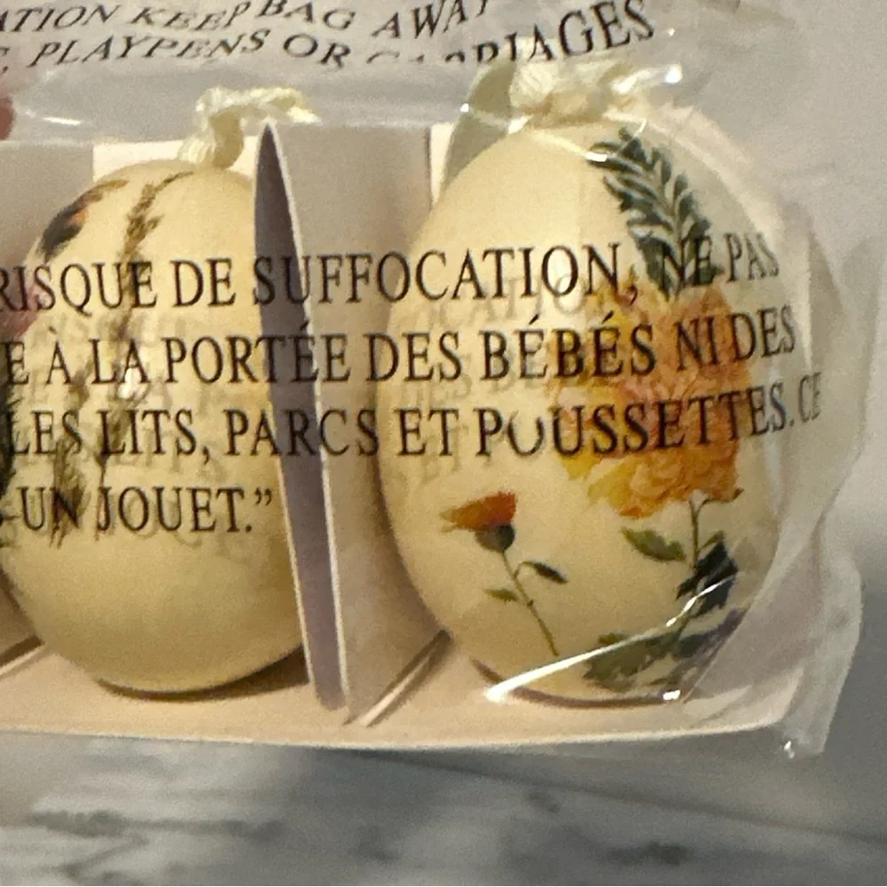 Pottery Barn  Decoupage Eggs Set - Cream new in package discontinued